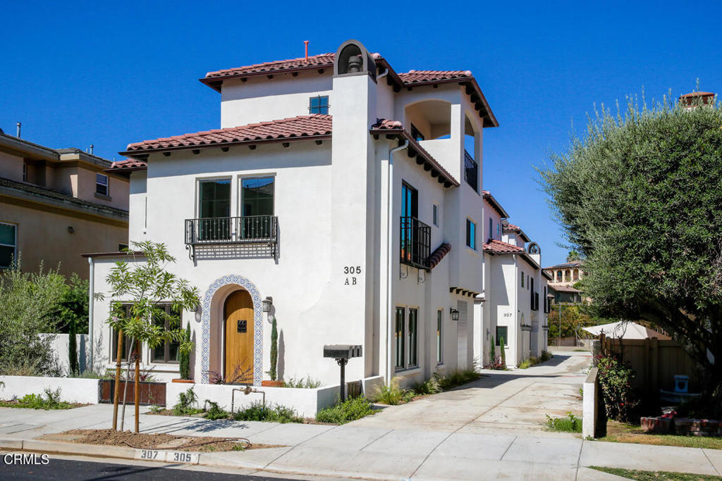 305 S Arroyo Drive