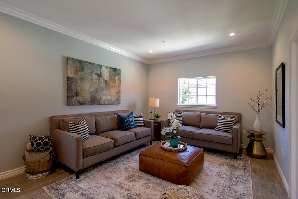 305 S Arroyo Drive