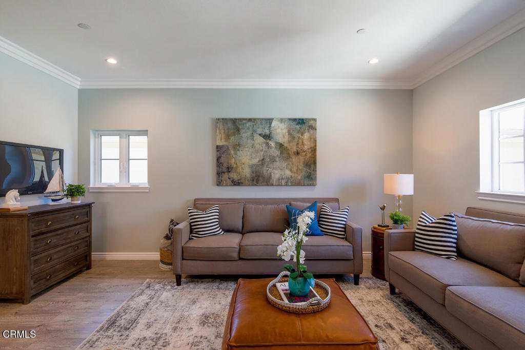 305 S Arroyo Drive