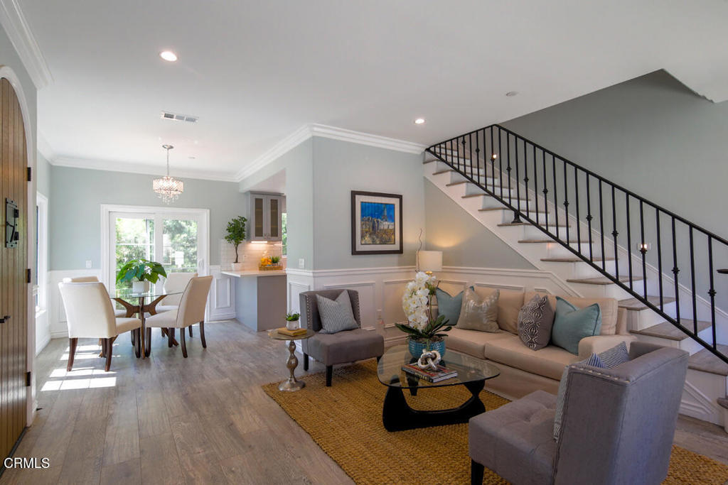 305 S Arroyo Drive