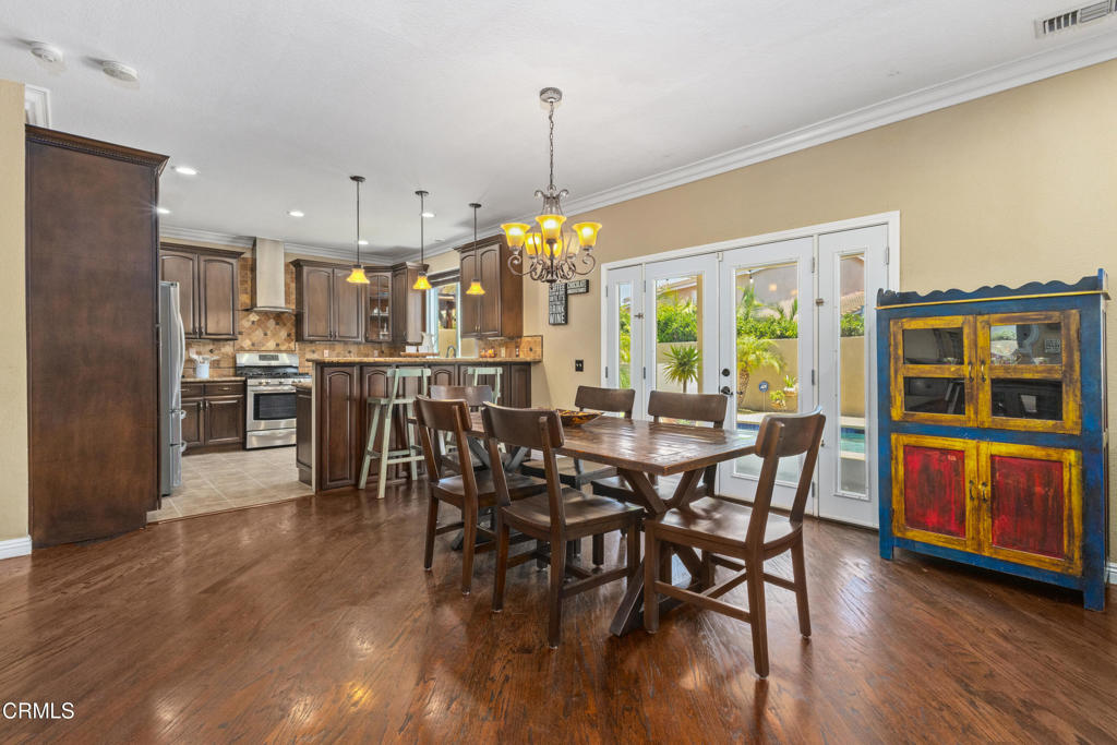 3328 Whispering Palms