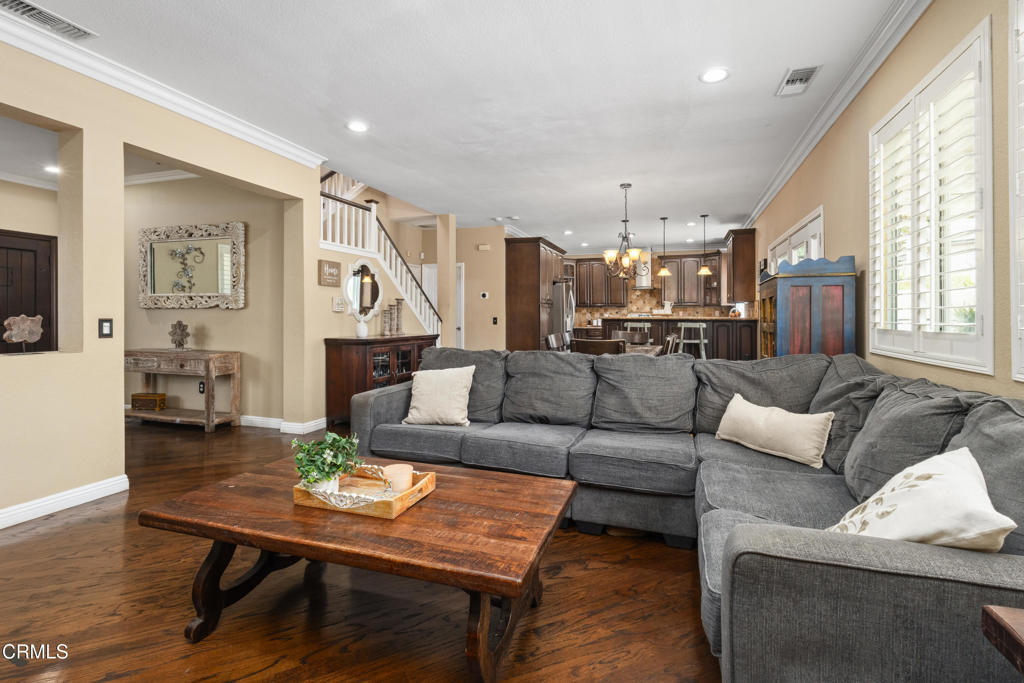 3328 Whispering Palms