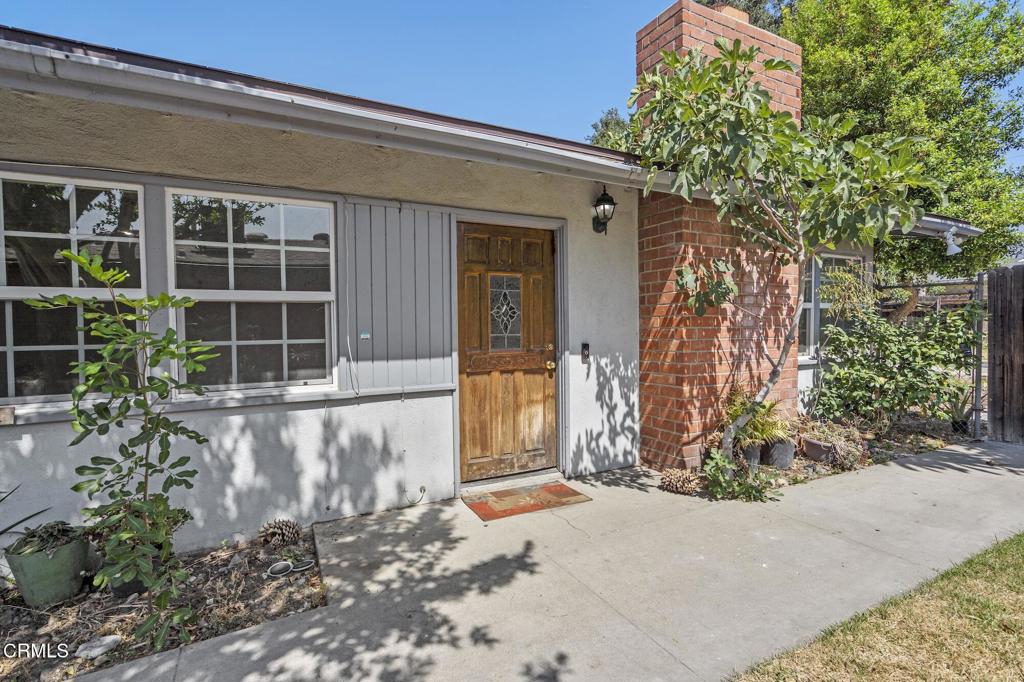 929 Diamond Street