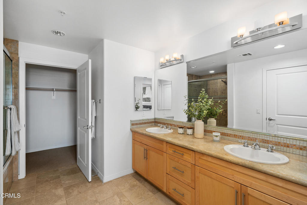 931 E Walnut Street 612