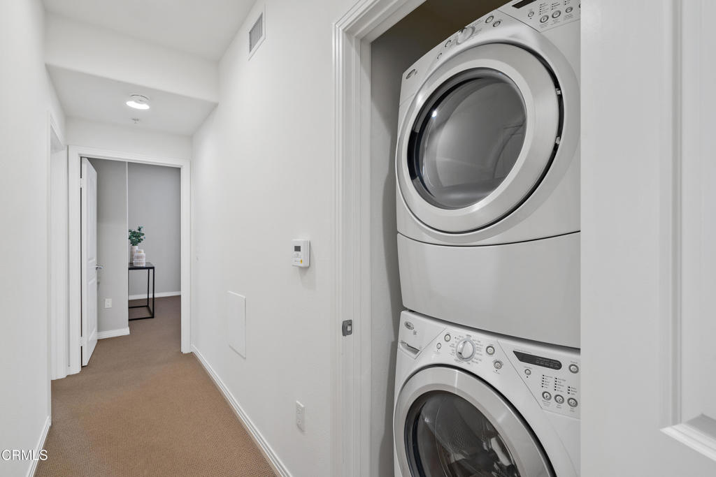 931 E Walnut Street 612