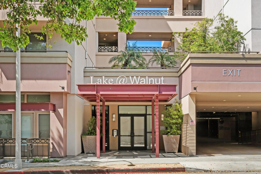 931 E Walnut Street 612