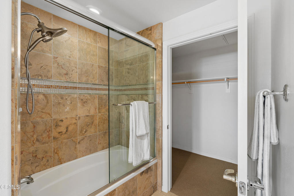 931 E Walnut Street 612