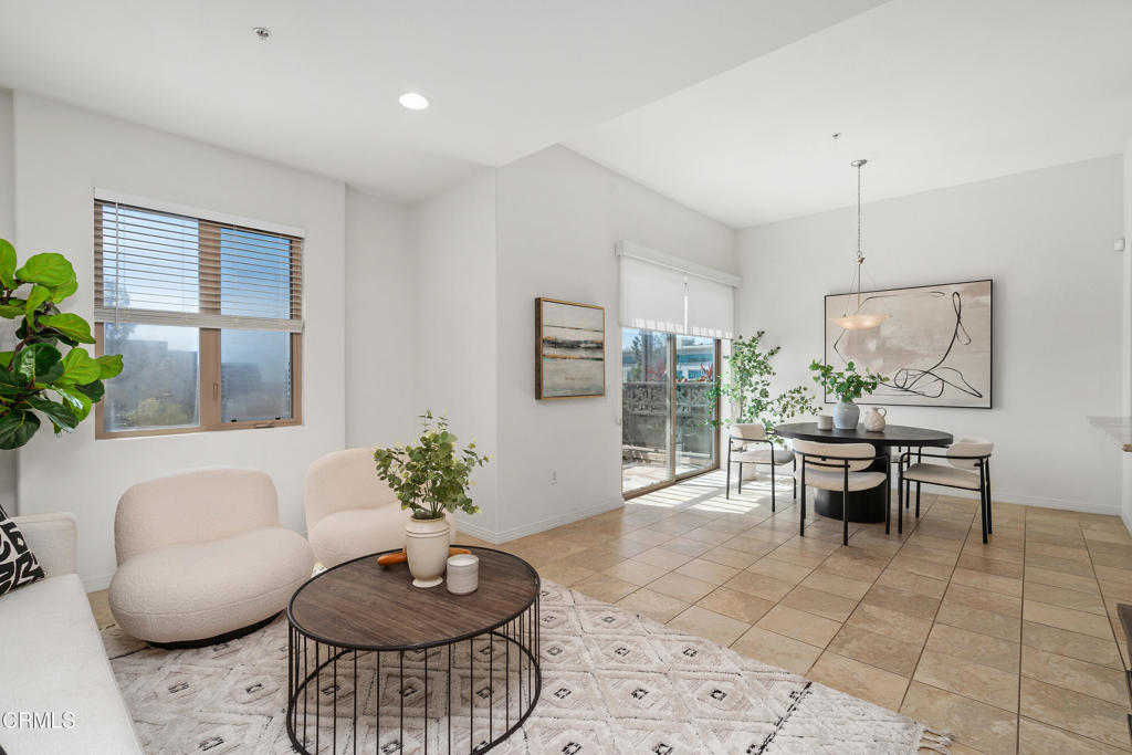 931 E Walnut Street 612