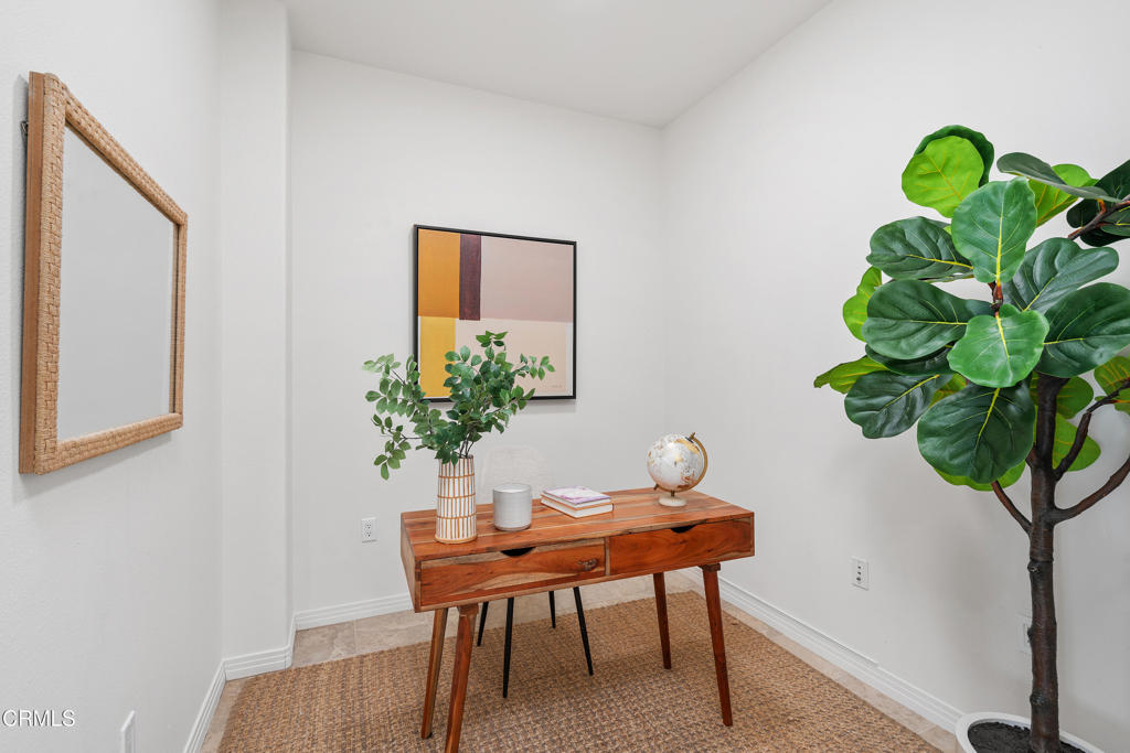 931 E Walnut Street 612