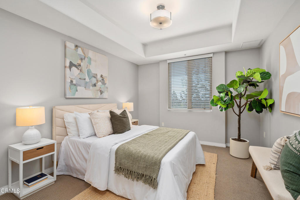 931 E Walnut Street 612