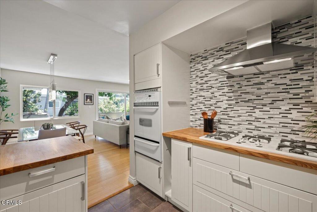 395 S Oakland Avenue 204