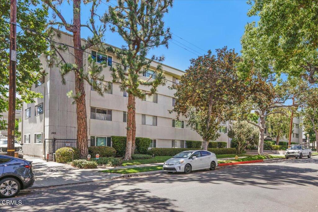 395 S Oakland Avenue 204