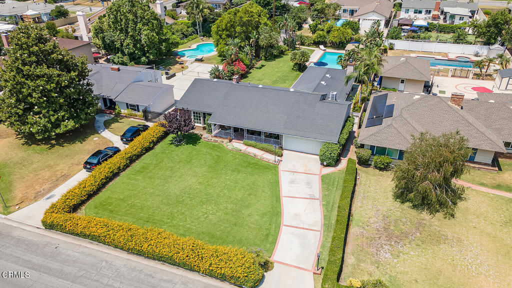 2719 Mayflower Avenue