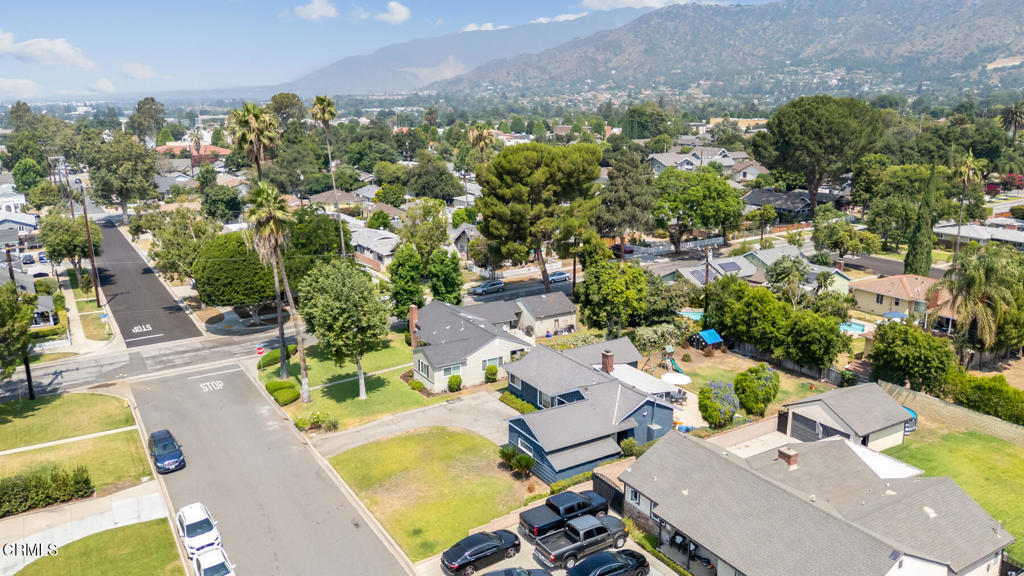 409 E Carroll Avenue