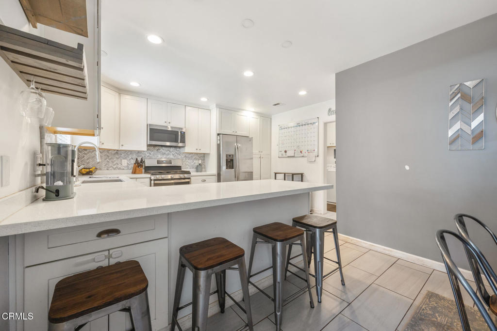 409 E Carroll Avenue