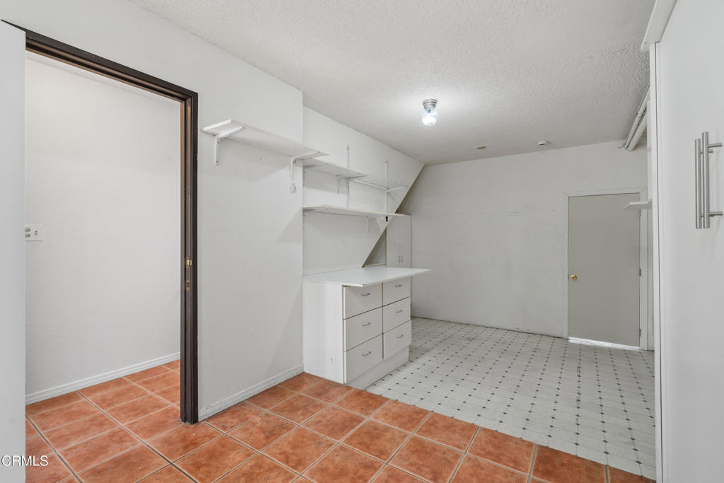 137 N Oak Knoll Avenue 27