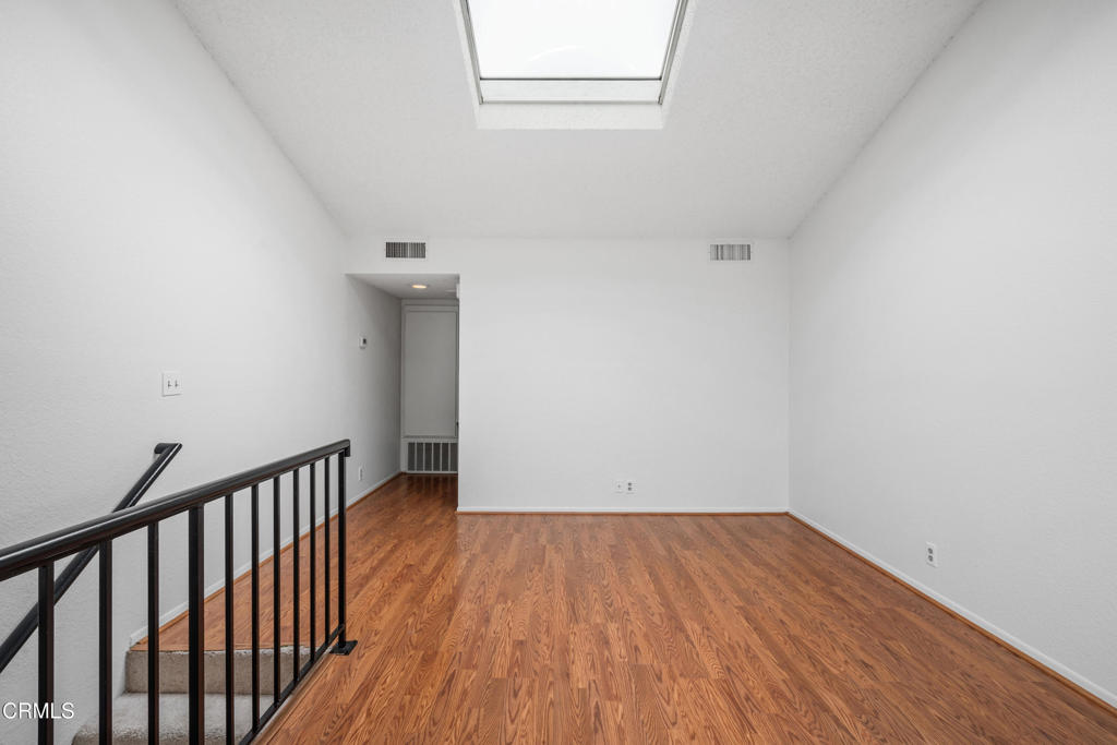 137 N Oak Knoll Avenue 27