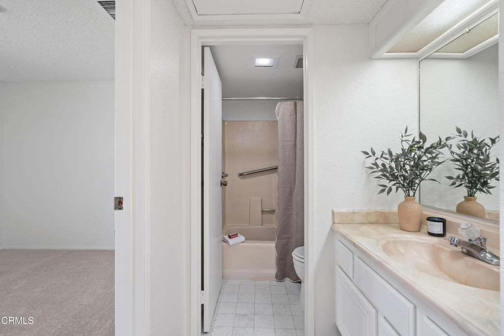 137 N Oak Knoll Avenue 27