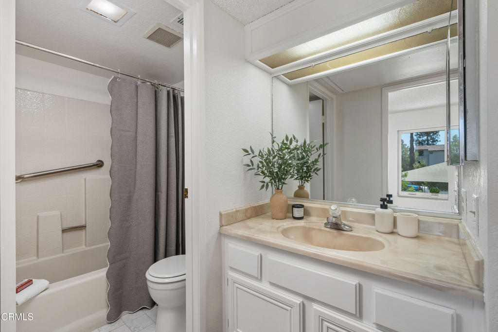 137 N Oak Knoll Avenue 27