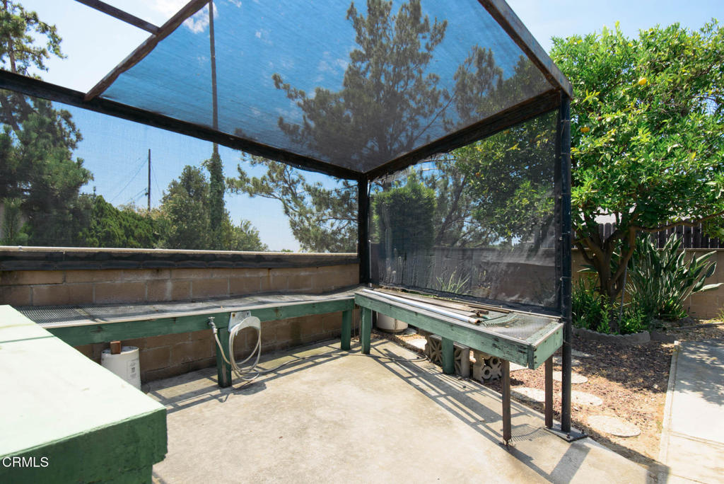 1101 Larker Avenue