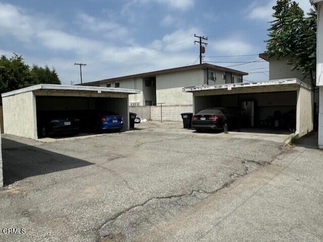 5716 N Charlotte Avenue