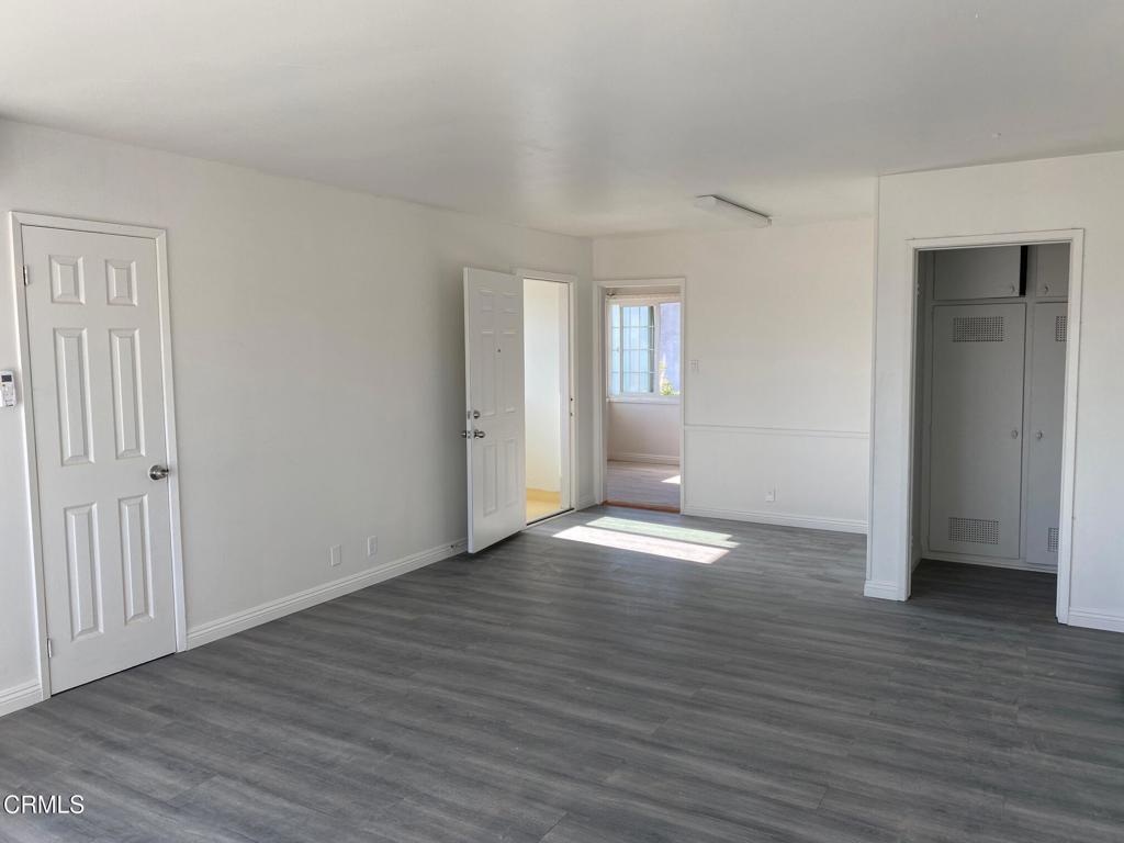 5716 N Charlotte Avenue