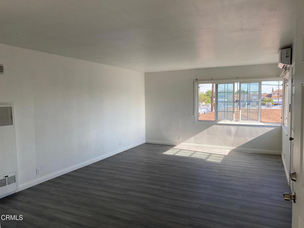 5716 N Charlotte Avenue