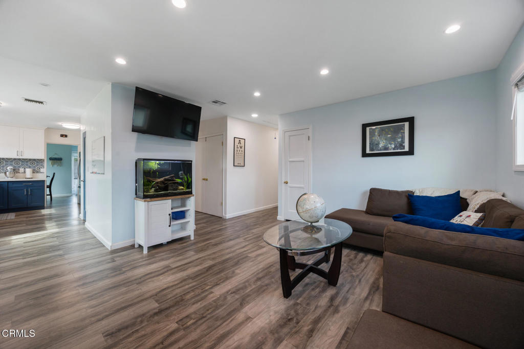 810 Selkirk Street