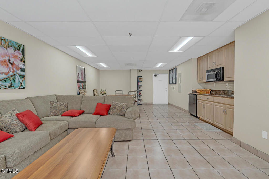 300 N El Molino Avenue 201