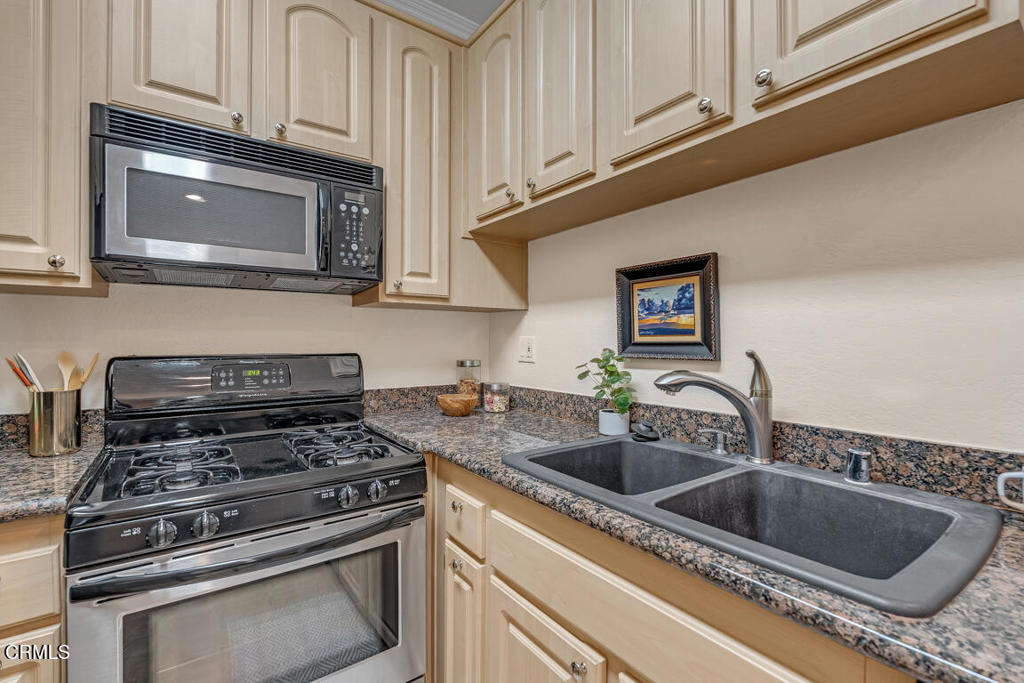 300 N El Molino Avenue 201