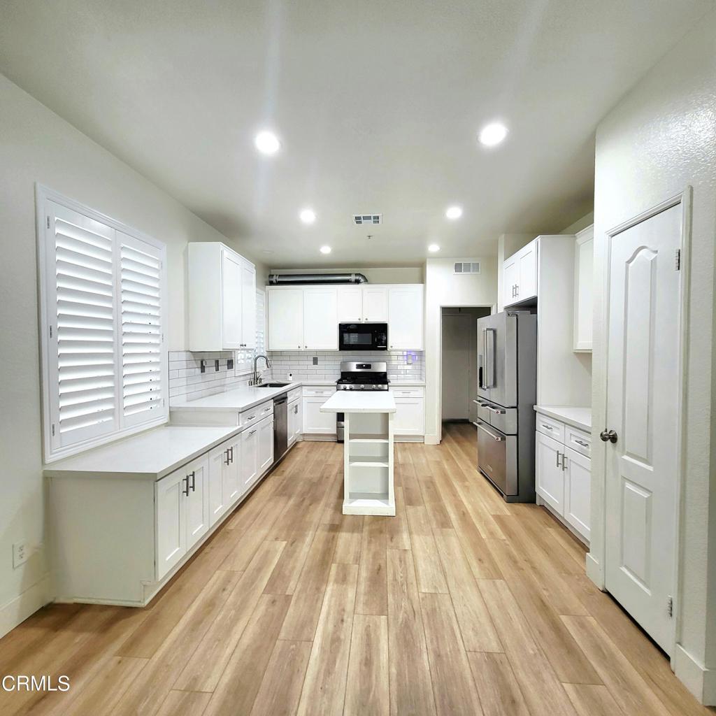 16278 Medinah Street