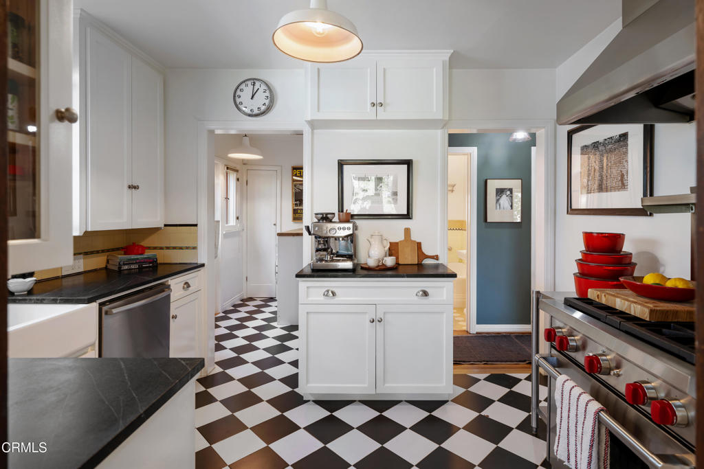 4406 Berenice Avenue