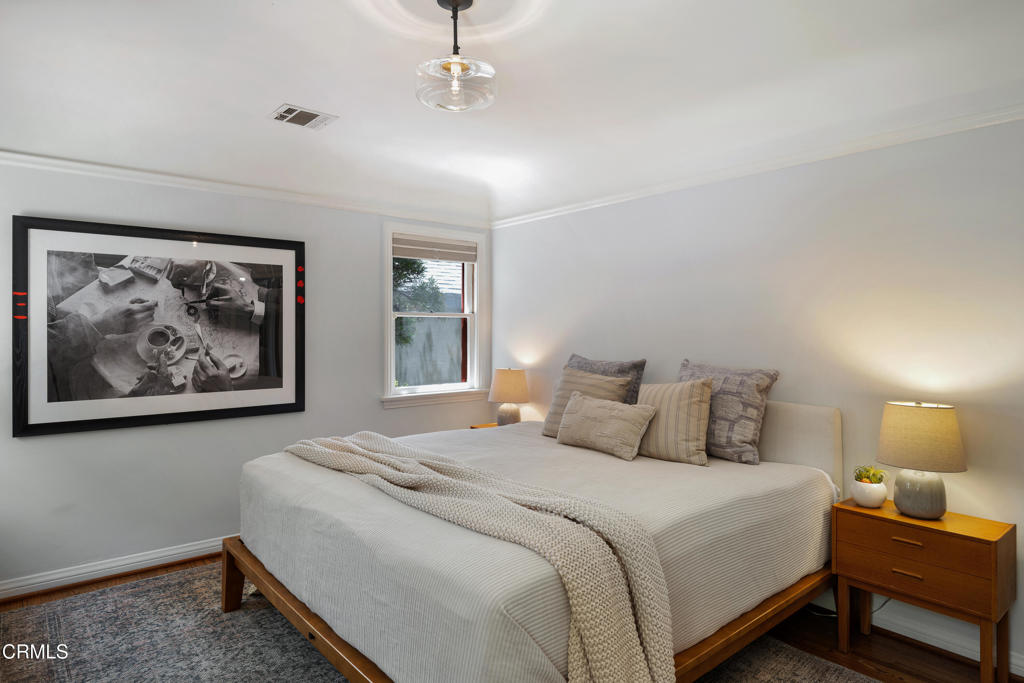 4406 Berenice Avenue