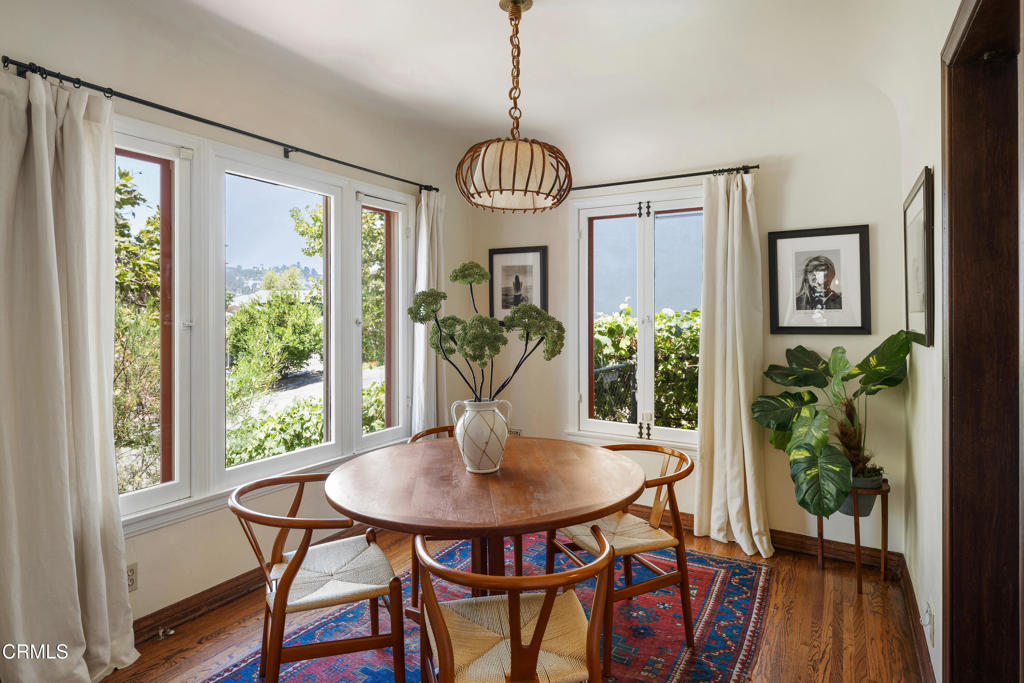 4406 Berenice Avenue