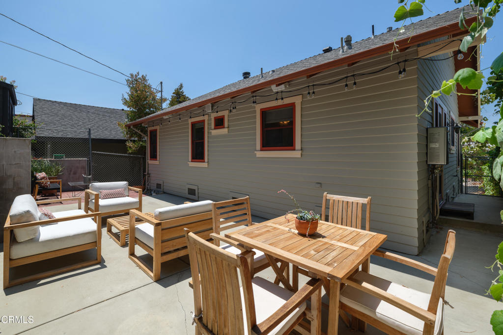 4406 Berenice Avenue