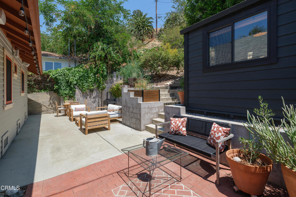 4406 Berenice Avenue