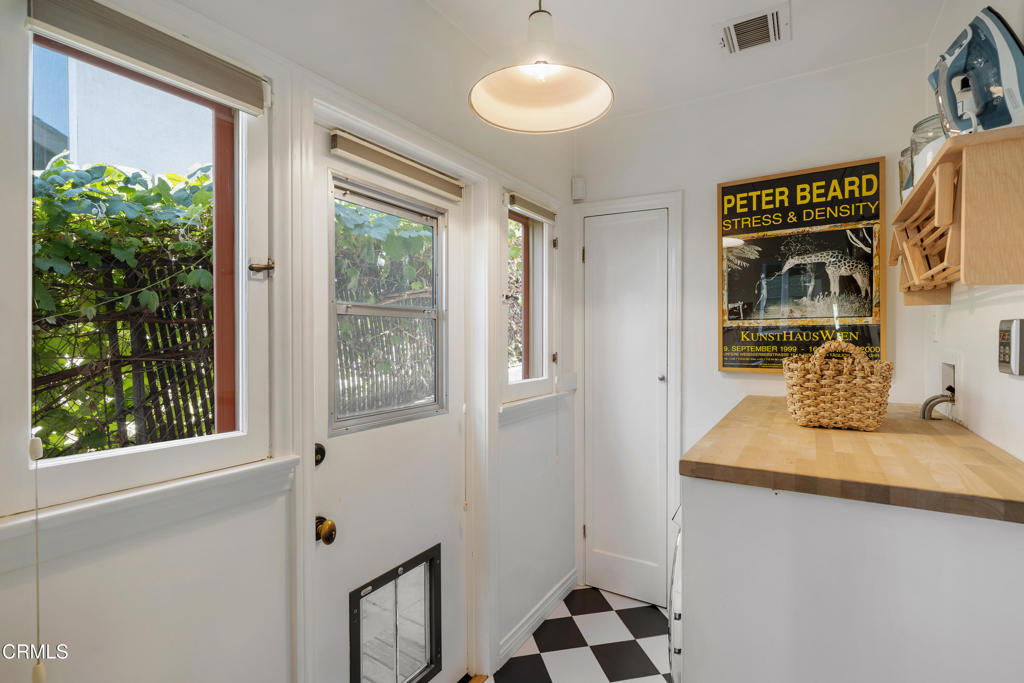 4406 Berenice Avenue