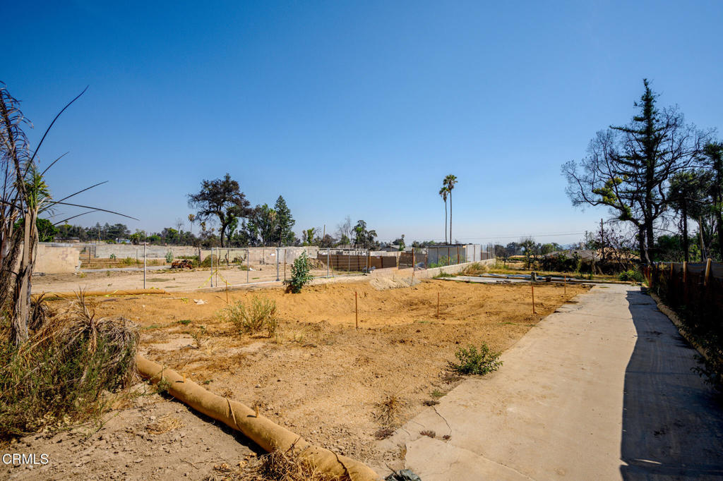 132 E Las Flores Drive