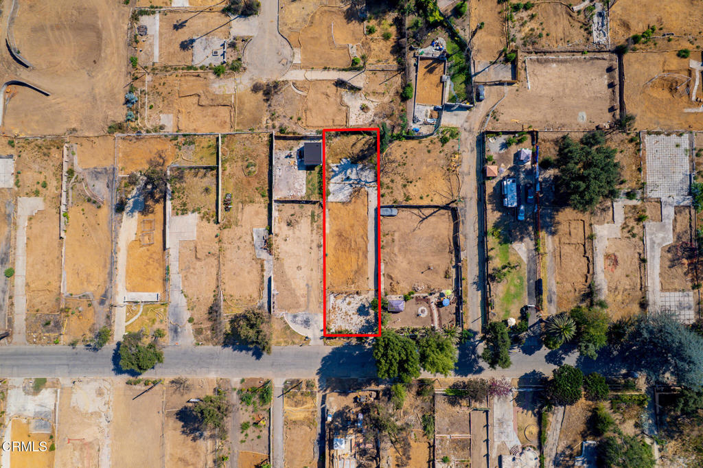 132 E Las Flores Drive