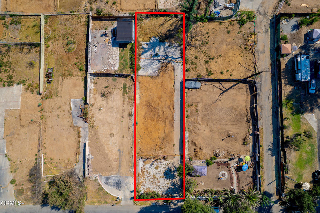 132 E Las Flores Drive