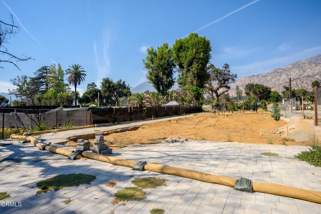 132 E Las Flores Drive