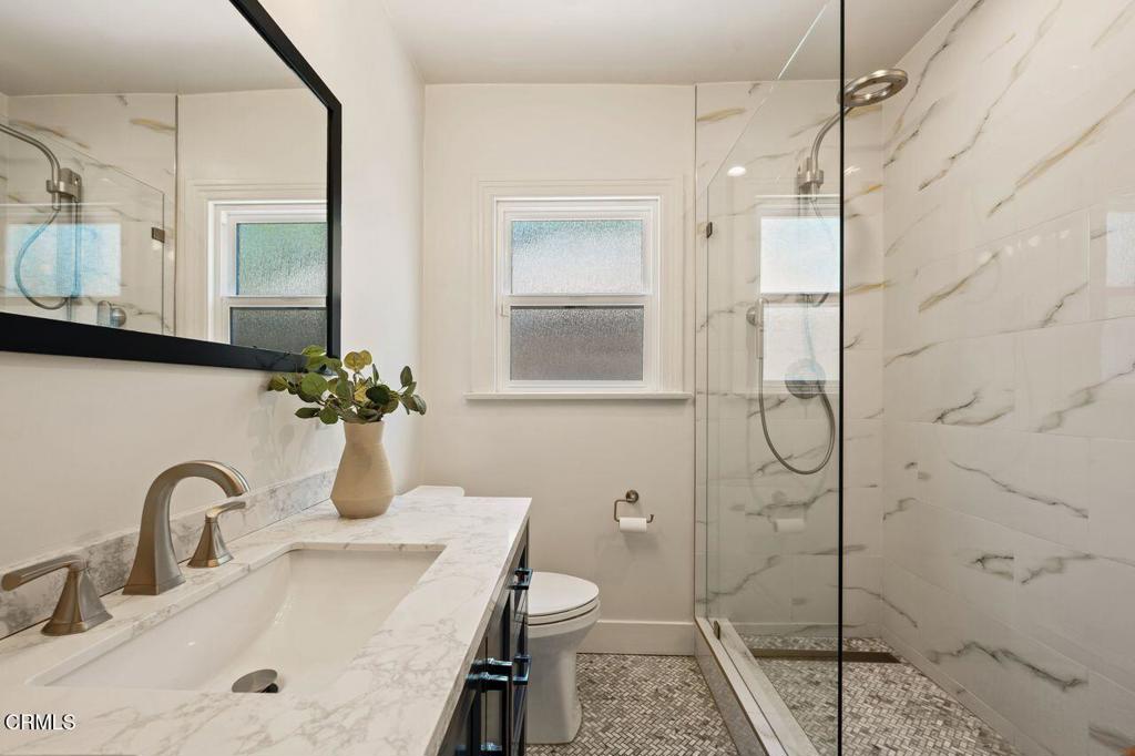 7567 Rosewood Avenue