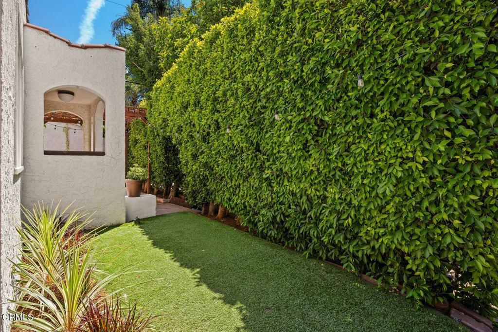 7567 Rosewood Avenue