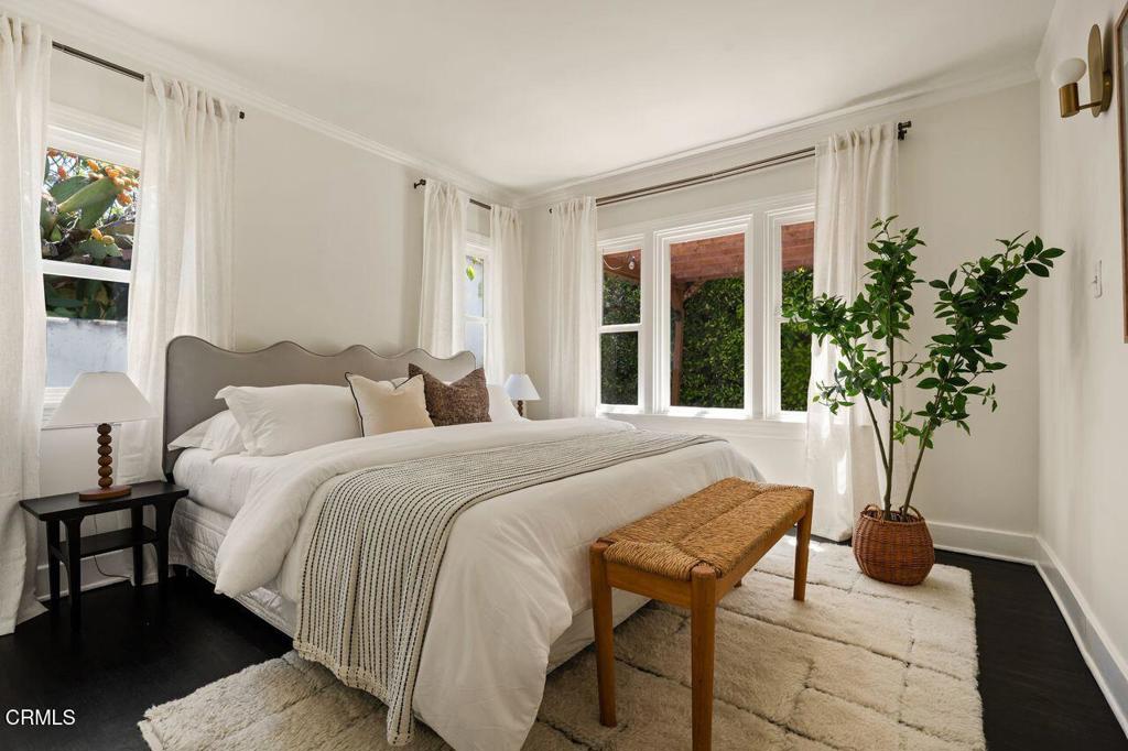 7567 Rosewood Avenue