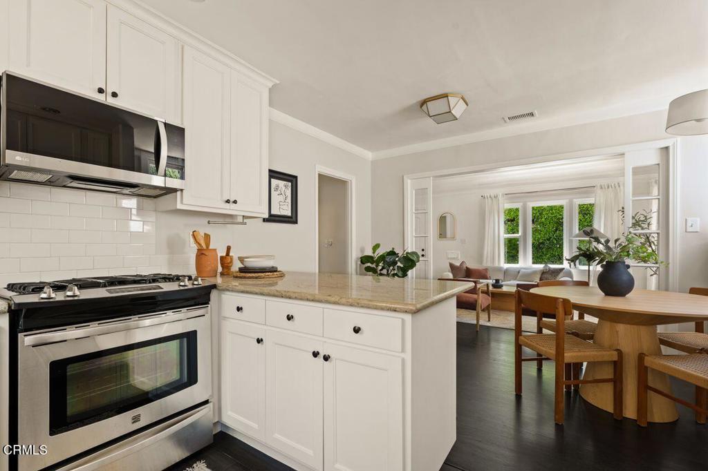 7567 Rosewood Avenue