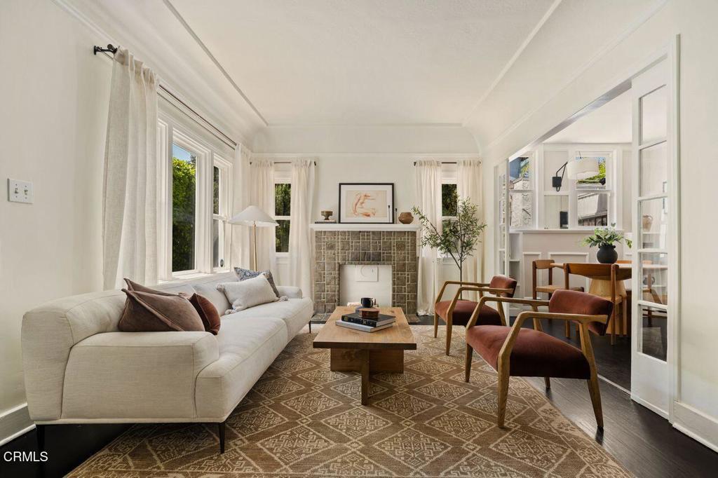 7567 Rosewood Avenue