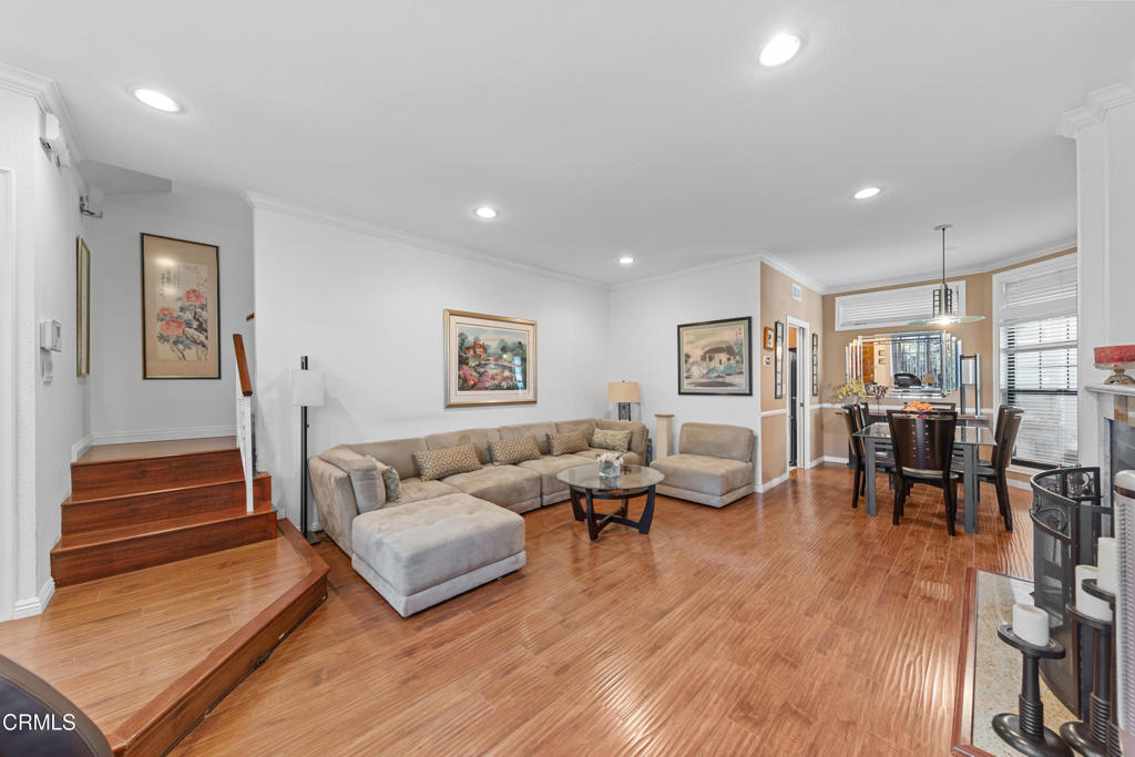 832 Magnolia Avenue 2