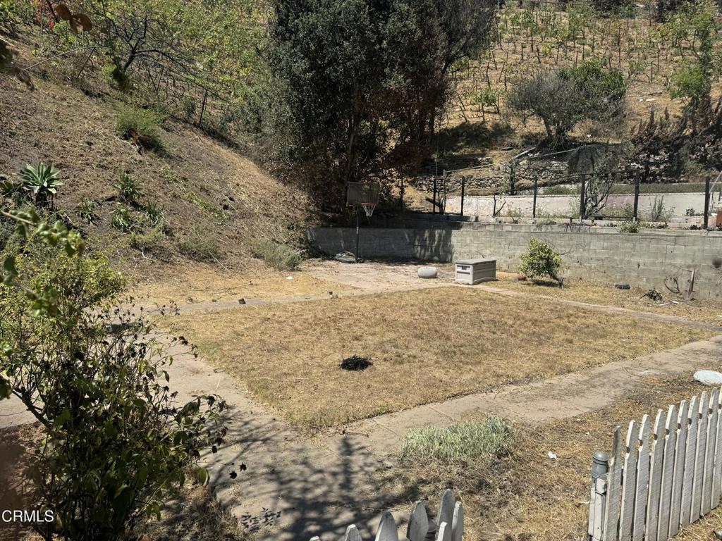 1227 Bienveneda Avenue