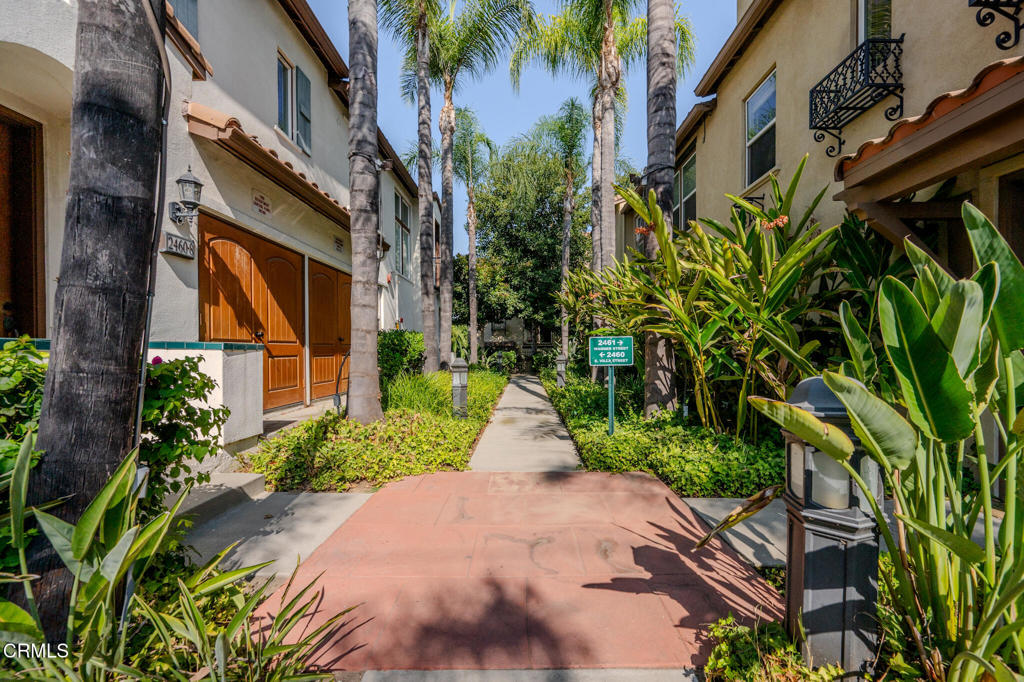 2461 Wagner Street 1