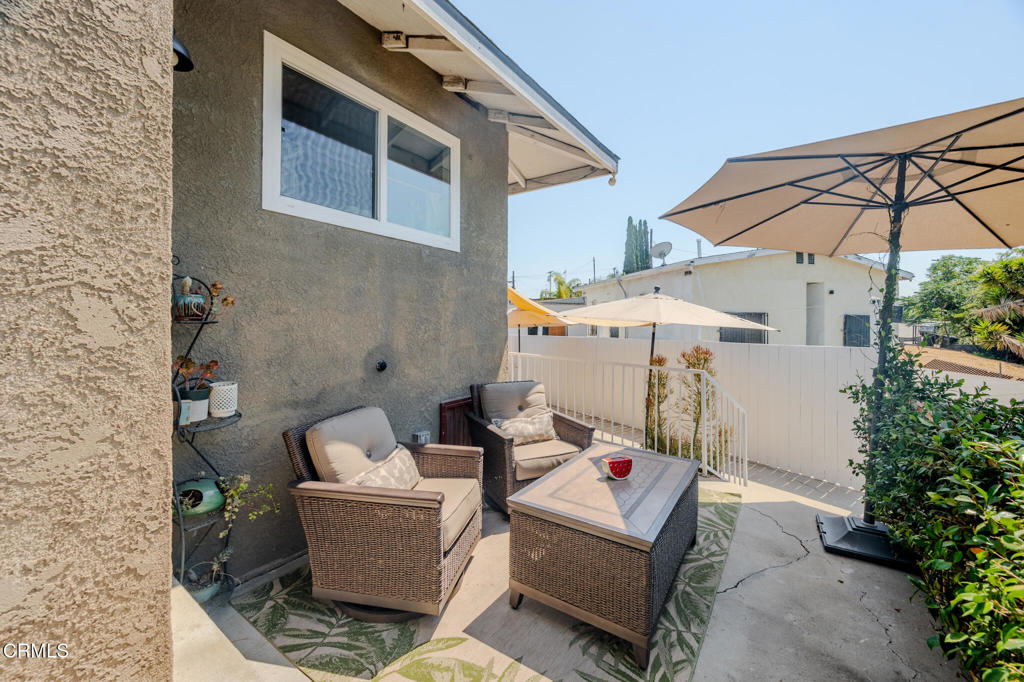 1049 N Herbert Avenue